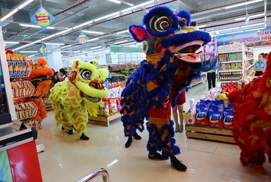 Hình ảnh vui chơi tham quan mua sắm tại Ánh Quang Plaza